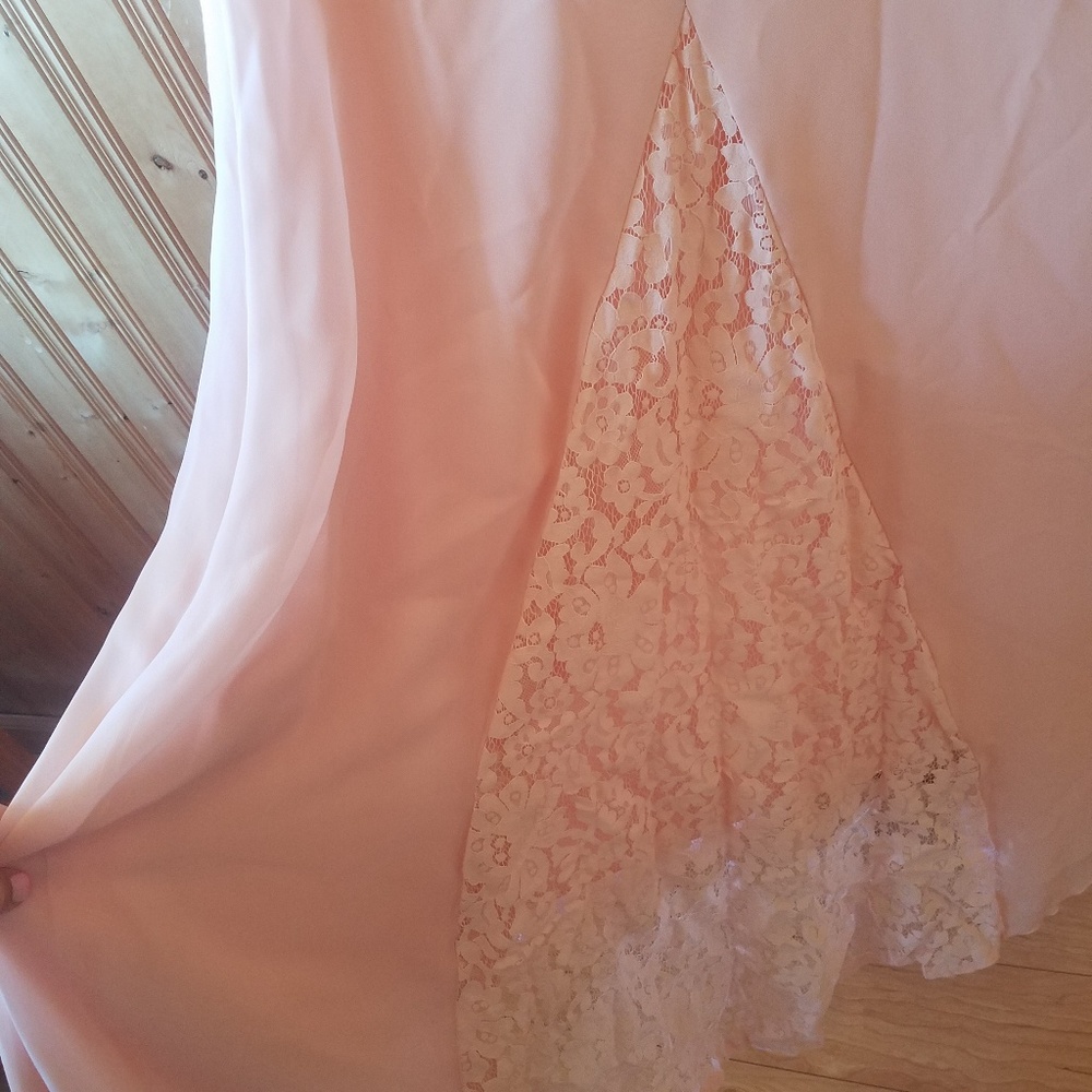 Gorgeous Christina Wu dress in blush - Picture 3 of 5